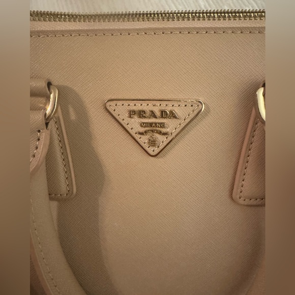 Prada galleria saffiano handbag - Picture 9 of 13